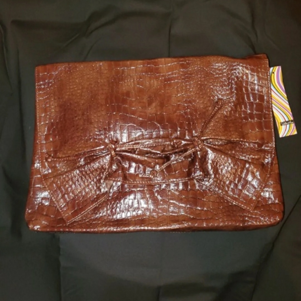 NWT Stella & Max FAUX alligator print clutch